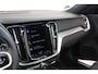 Volvo V60 2.0 T6 Recharge AWD R-Design Trekhaak, Leder, Stoel/Stuurverwarming, Camera, Dealer onderhouden!