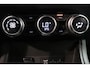 Renault Captur 1.3 TCe 140 Intens | Climate control | Camera | AppleCarplay AndroidAuto | Navigatie | Cruise control | Trekhaak |