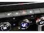 Renault Captur 1.3 TCe 140 Intens | Climate control | Camera | AppleCarplay AndroidAuto | Navigatie | Cruise control | Trekhaak |