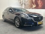 Mazda 6 SPORTBREAK 2.0 SKYACTIVE-G 165 COMFORT AUTOMAAT NAVIGATIE ADPTIVE CRUISE CONTROL APPLE CARPLAY/ANDROID RIJSTROOKSENSOREN DODEHOEKSENSOREN ACHTERUITRIJCAMERA PDC NIEUWSTAAT !!
