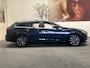 Mazda 6 SPORTBREAK 2.0 SKYACTIVE-G 165 COMFORT AUTOMAAT NAVIGATIE ADPTIVE CRUISE CONTROL APPLE CARPLAY/ANDROID RIJSTROOKSENSOREN DODEHOEKSENSOREN ACHTERUITRIJCAMERA PDC NIEUWSTAAT !!