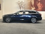 Mazda 6 SPORTBREAK 2.0 SKYACTIVE-G 165 COMFORT AUTOMAAT NAVIGATIE ADPTIVE CRUISE CONTROL APPLE CARPLAY/ANDROID RIJSTROOKSENSOREN DODEHOEKSENSOREN ACHTERUITRIJCAMERA PDC NIEUWSTAAT !!