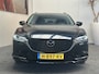 Mazda 6 SPORTBREAK 2.0 SKYACTIVE-G 165 COMFORT AUTOMAAT NAVIGATIE ADPTIVE CRUISE CONTROL APPLE CARPLAY/ANDROID RIJSTROOKSENSOREN DODEHOEKSENSOREN ACHTERUITRIJCAMERA PDC NIEUWSTAAT !!