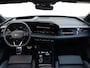 Audi Q6 e-tron edition performance 100 kWh | Wegklapbare trekhaak | HUD | Luchtvering | 360 Camera | Elektrische kofferbakklep | Stoelventilatie + verwarming | Premium audio | Schuif/kanteldak |
