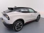 Alfa Romeo Junior Elettrica Speciale | "Spiga" Stoffen/ecoleder bekleding met rode accenten - 6-voudig verstelbare bestuurdersstoel / 6-voudig verstelbare passagiersstoel, verwarmbare voorstoelen | 10,1" infotainment systeem met navigatie | 10,25" digitaal instrumentarium