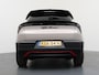 Alfa Romeo Junior Elettrica Speciale | "Spiga" Stoffen/ecoleder bekleding met rode accenten - 6-voudig verstelbare bestuurdersstoel / 6-voudig verstelbare passagiersstoel, verwarmbare voorstoelen | 10,1" infotainment systeem met navigatie | 10,25" digitaal instrumentarium