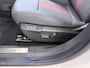 Alfa Romeo Junior Elettrica Speciale | "Spiga" Stoffen/ecoleder bekleding met rode accenten - 6-voudig verstelbare bestuurdersstoel / 6-voudig verstelbare passagiersstoel, verwarmbare voorstoelen | 10,1" infotainment systeem met navigatie | 10,25" digitaal instrumentarium