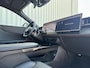 Mazda CX-6e Takumi 78 kWh | Nu met gratis trekhaak! | Stoelverwarming/Verkoeling | Stuurverwarming | 360* Camera | 50" Infotainment-scherm | Elektrische Achterklep |