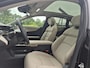 Mazda CX-6e Takumi 78 kWh | PANO DAK | BEIGE LEDER | ELEKTRISCH VERSTELBARE STOELEN | GRATIS TREKHAAK! T.W.V. € 1695,-