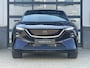 Mazda CX-6e Takumi Plus 78 kWh | DIGITALE SPIEGELS | PANO DAK | STOEL + STUURVERWARMING | GRATIS TREKHAAK! T.W.V. € 1695,-