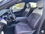 Mazda CX-6e Takumi Plus 78 kWh | DIGITALE SPIEGELS | PANO DAK | STOEL + STUURVERWARMING | GRATIS TREKHAAK! T.W.V. € 1695,-