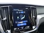Volvo S60 B4 211pk Automaat R-Design / Adaptieve cruise / H&K Audio / Stylingkit / 20inch / Blackpack / Getint glas / Trekhaak.