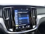 Volvo S60 B4 211pk Automaat R-Design / Adaptieve cruise / H&K Audio / Stylingkit / 20inch / Blackpack / Getint glas / Trekhaak.
