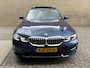 BMW 3-Serie Touring 320e Business Edition Plus | Panoramadak | Elektrisch Wegklapbare Trekhaak | Navigatie | Sfeerverlichting | Lederen Sportstoelen memory | Laser LED | Apple Carplay/ Android Auto | Stoel&stuurverwarming | Head up display | Volledig onderhouden