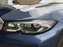 BMW 3-Serie Touring 320e Business Edition Plus | Panoramadak | Elektrisch Wegklapbare Trekhaak | Navigatie | Sfeerverlichting | Lederen Sportstoelen memory | Laser LED | Apple Carplay/ Android Auto | Stoel&stuurverwarming | Head up display | Volledig onderhouden