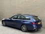 BMW 3-Serie Touring 320e Business Edition Plus | Panoramadak | Elektrisch Wegklapbare Trekhaak | Navigatie | Sfeerverlichting | Lederen Sportstoelen memory | Laser LED | Apple Carplay/ Android Auto | Stoel&stuurverwarming | Head up display | Volledig onderhouden