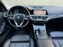 BMW 3-Serie Touring 320e Business Edition Plus | Panoramadak | Elektrisch Wegklapbare Trekhaak | Navigatie | Sfeerverlichting | Lederen Sportstoelen memory | Laser LED | Apple Carplay/ Android Auto | Stoel&stuurverwarming | Head up display | Volledig onderhouden