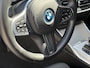 BMW 3-Serie Touring 320e M-pakket | 360 camera | Laser-LED | Sportstoelen | Leder/alcantara | Navigatie | Apple CarPlay | Head Up | 18 inch M-velgen | Stoelverwarming | Sfeerverlichting | Keyless | DAB | Elektrische achterklep | Volledig onderhouden
