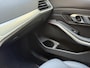 BMW 3-Serie Touring 320e M-pakket | 360 camera | Laser-LED | Sportstoelen | Leder/alcantara | Navigatie | Apple CarPlay | Head Up | 18 inch M-velgen | Stoelverwarming | Sfeerverlichting | Keyless | DAB | Elektrische achterklep | Volledig onderhouden