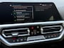 BMW 3-Serie Touring 320e M-pakket | 360 camera | Laser-LED | Sportstoelen | Leder/alcantara | Navigatie | Apple CarPlay | Head Up | 18 inch M-velgen | Stoelverwarming | Sfeerverlichting | Keyless | DAB | Elektrische achterklep | Volledig onderhouden
