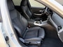 BMW 3-Serie Touring 320e M-pakket | 360 camera | Laser-LED | Sportstoelen | Leder/alcantara | Navigatie | Apple CarPlay | Head Up | 18 inch M-velgen | Stoelverwarming | Sfeerverlichting | Keyless | DAB | Elektrische achterklep | Volledig onderhouden