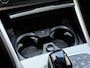 BMW 3-Serie Touring 320e M-pakket | 360 camera | Laser-LED | Sportstoelen | Leder/alcantara | Navigatie | Apple CarPlay | Head Up | 18 inch M-velgen | Stoelverwarming | Sfeerverlichting | Keyless | DAB | Elektrische achterklep | Volledig onderhouden