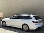 BMW 3-Serie Touring 320e M-pakket | 360 camera | Laser-LED | Sportstoelen | Leder/alcantara | Navigatie | Apple CarPlay | Head Up | 18 inch M-velgen | Stoelverwarming | Sfeerverlichting | Keyless | DAB | Elektrische achterklep | Volledig onderhouden