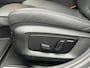 BMW 5-Serie Touring 530e 292pk | M-pakket | Camera | Leder | Sportstoelen | Wegklapbare trekhaak | Adaptieve cruise | Virtual cockpit | Sfeerverlichting | Apple CarPlay | Stoel&stuurverwarming | 19 inch M-velgen | Elektrische achterklep | Volledig onderhouden