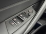 BMW 5-Serie Touring 530e 292pk | M-pakket | Camera | Leder | Sportstoelen | Wegklapbare trekhaak | Adaptieve cruise | Virtual cockpit | Sfeerverlichting | Apple CarPlay | Stoel&stuurverwarming | 19 inch M-velgen | Elektrische achterklep | Volledig onderhouden