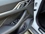 BMW i4 eDrive40 84 kWh | 93% SOH | Trekhaak elektrisch wegklapbaar | Sportstoelen | Half leder | Navigatie | Apple CarPlay | Stoelverwarming | 18 inch velgen | LED | DAB | Volledig onderhouden