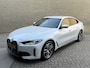 BMW i4 eDrive40 84 kWh | 93% SOH | Trekhaak elektrisch wegklapbaar | Sportstoelen | Half leder | Navigatie | Apple CarPlay | Stoelverwarming | 18 inch velgen | LED | DAB | Volledig onderhouden