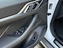 BMW i4 eDrive40 84 kWh | 93% SOH | Trekhaak elektrisch wegklapbaar | Sportstoelen | Half leder | Navigatie | Apple CarPlay | Stoelverwarming | 18 inch velgen | LED | DAB | Volledig onderhouden