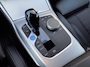 BMW i4 eDrive40 84 kWh | 93% SOH | Trekhaak elektrisch wegklapbaar | Sportstoelen | Half leder | Navigatie | Apple CarPlay | Stoelverwarming | 18 inch velgen | LED | DAB | Volledig onderhouden