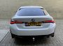 BMW i4 eDrive40 84 kWh | 93% SOH | Trekhaak elektrisch wegklapbaar | Sportstoelen | Half leder | Navigatie | Apple CarPlay | Stoelverwarming | 18 inch velgen | LED | DAB | Volledig onderhouden