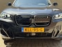 BMW iX3 High Executive 80 kWh | 94% SOH | M-pakket | Elektrisch Wegklapbare Trekhaak | Panoramadak | 360 camera | Head up | Leder | Sportstoelen | 20 inch M-velgen | Laser-LED | Sfeerverlichting | Harman&kardon | Apple CarPlay | Memory | Dealeronderhouden