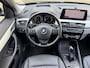 BMW X1 xDrive25e 220pk | Leder | Navigatie | LED | Cruise control | 17 inch velgen | Camera | DAB | Head up | PDC voor+achter | Elektrische achterklep | Volledig onderhouden