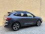 Ford Kuga 2.5 PHEV 224pk ST-Line X | 53.000km | Panoramadak | Camera voor&achter | Navigatie | 19 inch velgen | Adaptieve cruise | Lane assist | Dodehoekdetectie | Bang&Olufsen audio | Stoel&stuurverwarming | Verwarmde voorruit | Apple CarPlay | LED | DAB | Keyless | Elektrische achterklep | Volledig dealeronderhouden