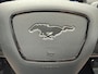 Ford Mustang Mach-E Extended Premium AWD 98 kWh | 94% SOH | Panoramadak | Trekhaak afneembaar | Lederen bekleding | 360 camera | Bang&Olufsen | 19 inch velgen | Adaptieve cruise | Elektrische achterklep | Dodehoekdetectie | LED | DAB | Keyless | Dealeronderhouden