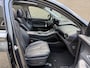 Hyundai Santa Fe 1.6 T-GDI PHEV 265pk Premium Plus Sky 7-persoons | Panoramadak | Leder | Head up | 360 camera | Stoel&stuurverwarming | Navigatie | Apple CarPlay | Adaptieve cruise | Lane assist | 19 inch velgen | Keyless | LED | DAB | Dealeronderhouden