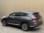Hyundai Santa Fe 1.6 T-GDI PHEV 265pk Premium Plus Sky 7-persoons | Panoramadak | Leder | Head up | 360 camera | Stoel&stuurverwarming | Navigatie | Apple CarPlay | Adaptieve cruise | Lane assist | 19 inch velgen | Keyless | LED | DAB | Dealeronderhouden