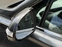 Hyundai Santa Fe 1.6 T-GDI PHEV 265pk Premium Plus Sky 7-persoons | Panoramadak | Leder | Head up | 360 camera | Stoel&stuurverwarming | Navigatie | Apple CarPlay | Adaptieve cruise | Lane assist | 19 inch velgen | Keyless | LED | DAB | Dealeronderhouden
