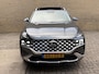 Hyundai Santa Fe 1.6 T-GDI PHEV 265pk Premium Plus Sky 7-persoons | Panoramadak | Leder | Head up | 360 camera | Stoel&stuurverwarming | Navigatie | Apple CarPlay | Adaptieve cruise | Lane assist | 19 inch velgen | Keyless | LED | DAB | Dealeronderhouden