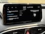 Hyundai Santa Fe 1.6 T-GDI PHEV 265pk Premium Plus Sky 7-persoons | Panoramadak | Leder | Head up | 360 camera | Stoel&stuurverwarming | Navigatie | Apple CarPlay | Adaptieve cruise | Lane assist | 19 inch velgen | Keyless | LED | DAB | Dealeronderhouden