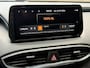 Hyundai Santa Fe 1.6 T-GDI PHEV 265pk Premium Plus Sky 7-persoons | Panoramadak | Leder | Head up | 360 camera | Stoel&stuurverwarming | Navigatie | Apple CarPlay | Adaptieve cruise | Lane assist | 19 inch velgen | Keyless | LED | DAB | Dealeronderhouden