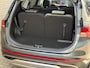 Hyundai Santa Fe 1.6 T-GDI PHEV 265pk Premium Plus Sky 7-persoons | Panoramadak | Leder | Head up | 360 camera | Stoel&stuurverwarming | Navigatie | Apple CarPlay | Adaptieve cruise | Lane assist | 19 inch velgen | Keyless | LED | DAB | Dealeronderhouden