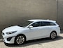 Kia Ceed Sportswagon 1.6 GDI PHEV DynamicLine | Facelift | Camera | Apple CarPlay | Rijstrooksensor | LED | DAB | Keyless | 16 inch velgen | Climate control | Cruise control | Stoel&stuurverwarming | Volledig dealeronderhouden | Fabrieksgarantie
