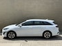 Kia Ceed Sportswagon 1.6 GDI PHEV DynamicLine | Facelift | Camera | Apple CarPlay | Rijstrooksensor | LED | DAB | Keyless | 16 inch velgen | Climate control | Cruise control | Stoel&stuurverwarming | Volledig dealeronderhouden | Fabrieksgarantie