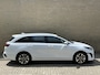 Kia Ceed Sportswagon 1.6 GDI PHEV DynamicLine | Facelift | Camera | Apple CarPlay | Rijstrooksensor | LED | DAB | Keyless | 16 inch velgen | Climate control | Cruise control | Stoel&stuurverwarming | Volledig dealeronderhouden | Fabrieksgarantie