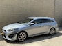 Kia Ceed Sportswagon 1.6 GDI PHEV ExecutiveLine | Lederen bekleding | Trekhaak afneembaar | Adaptieve cruise | Lane assist | Navigatie | Apple CarPlay | Keyless | LED | DAB | Stoelverwarming&koeling | Stuurverwarming | 17 inch velgen | Camera | Elektrische achterklep | Volledig onderhouden