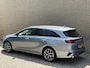 Kia Ceed Sportswagon 1.6 GDI PHEV ExecutiveLine | Lederen bekleding | Trekhaak afneembaar | Adaptieve cruise | Lane assist | Navigatie | Apple CarPlay | Keyless | LED | DAB | Stoelverwarming&koeling | Stuurverwarming | 17 inch velgen | Camera | Elektrische achterklep | Volledig onderhouden